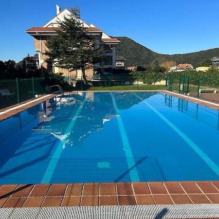 Playa De Berria -Apartamento Con Piscina Y Vistas Al Mar Santoña Exteriér fotografie