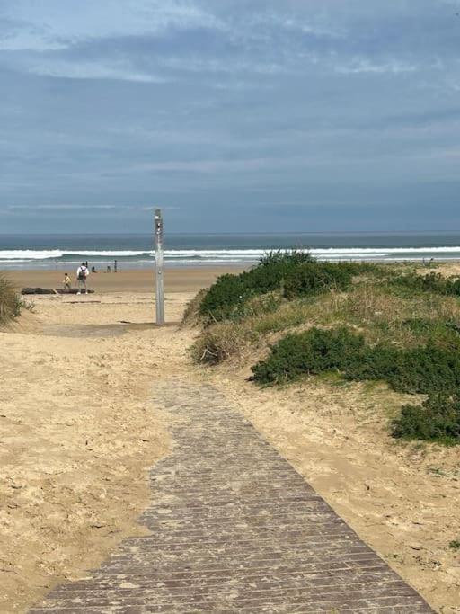Playa De Berria -Apartamento Con Piscina Y Vistas Al Mar Santoña Exteriér fotografie