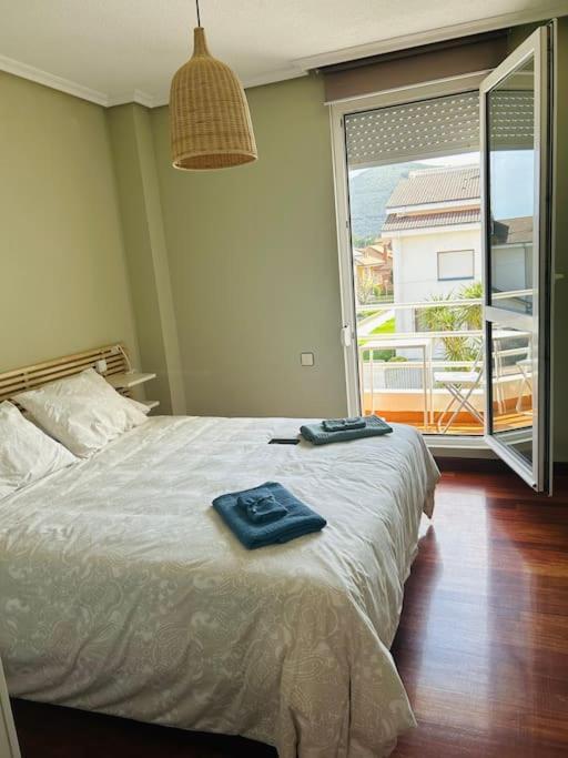 Playa De Berria -Apartamento Con Piscina Y Vistas Al Mar Santoña Exteriér fotografie