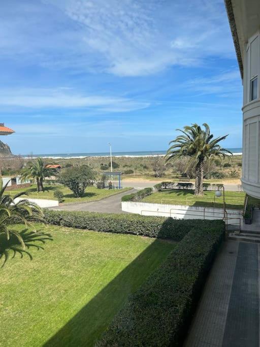 Playa De Berria -Apartamento Con Piscina Y Vistas Al Mar Santoña Exteriér fotografie