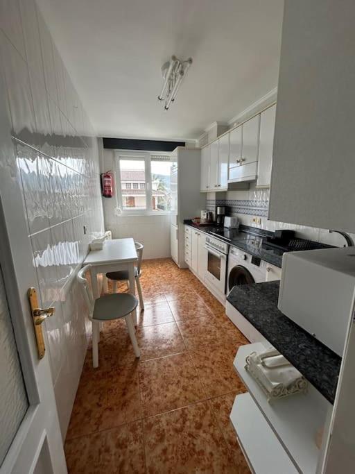 Playa De Berria -Apartamento Con Piscina Y Vistas Al Mar Santoña Exteriér fotografie