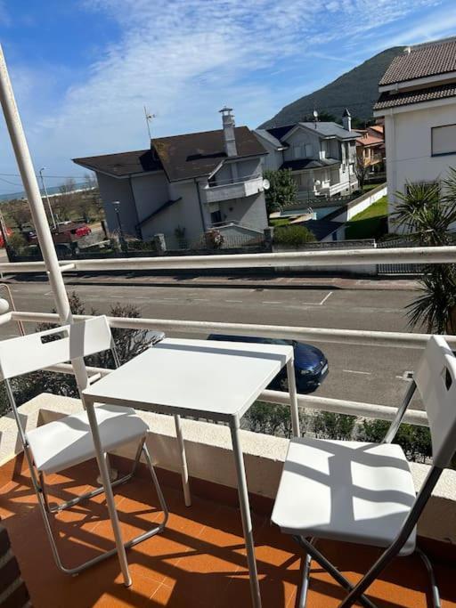 Playa De Berria -Apartamento Con Piscina Y Vistas Al Mar Santoña Exteriér fotografie