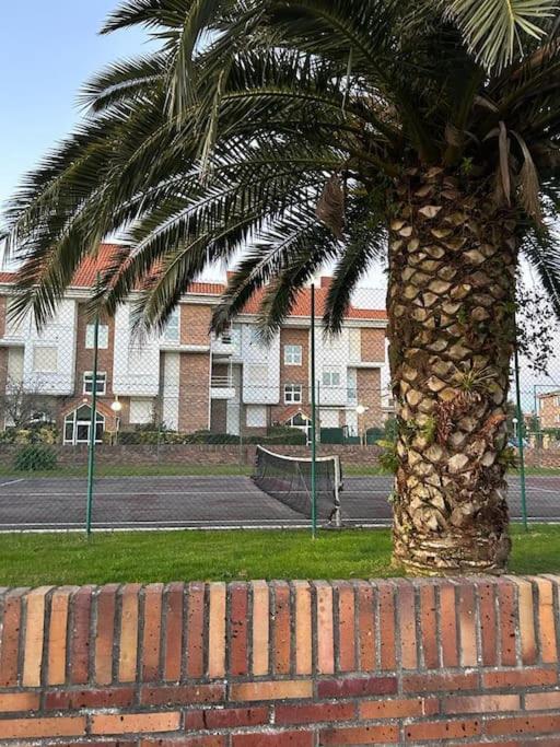 Playa De Berria -Apartamento Con Piscina Y Vistas Al Mar Santoña Exteriér fotografie